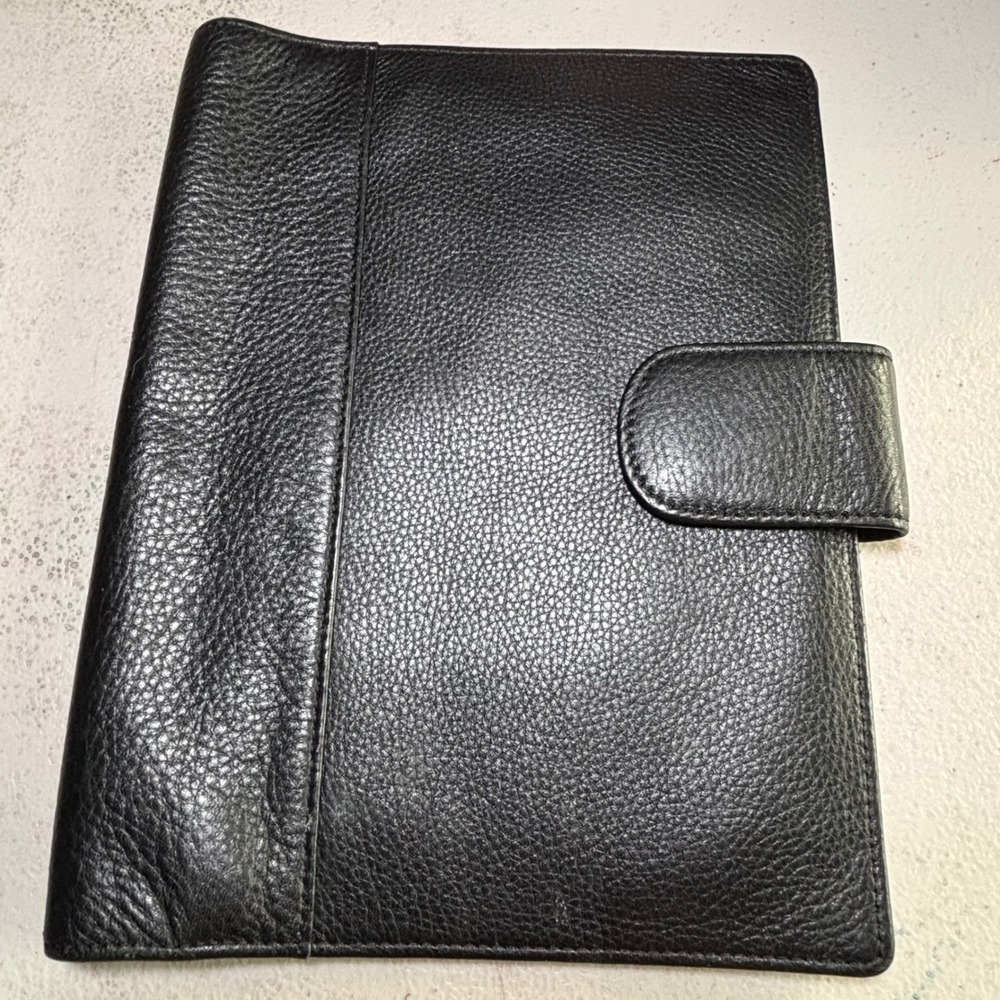 Levenger Portfolio Black Pebbled Leather Magnetic Tab Zippered Folio Organizer